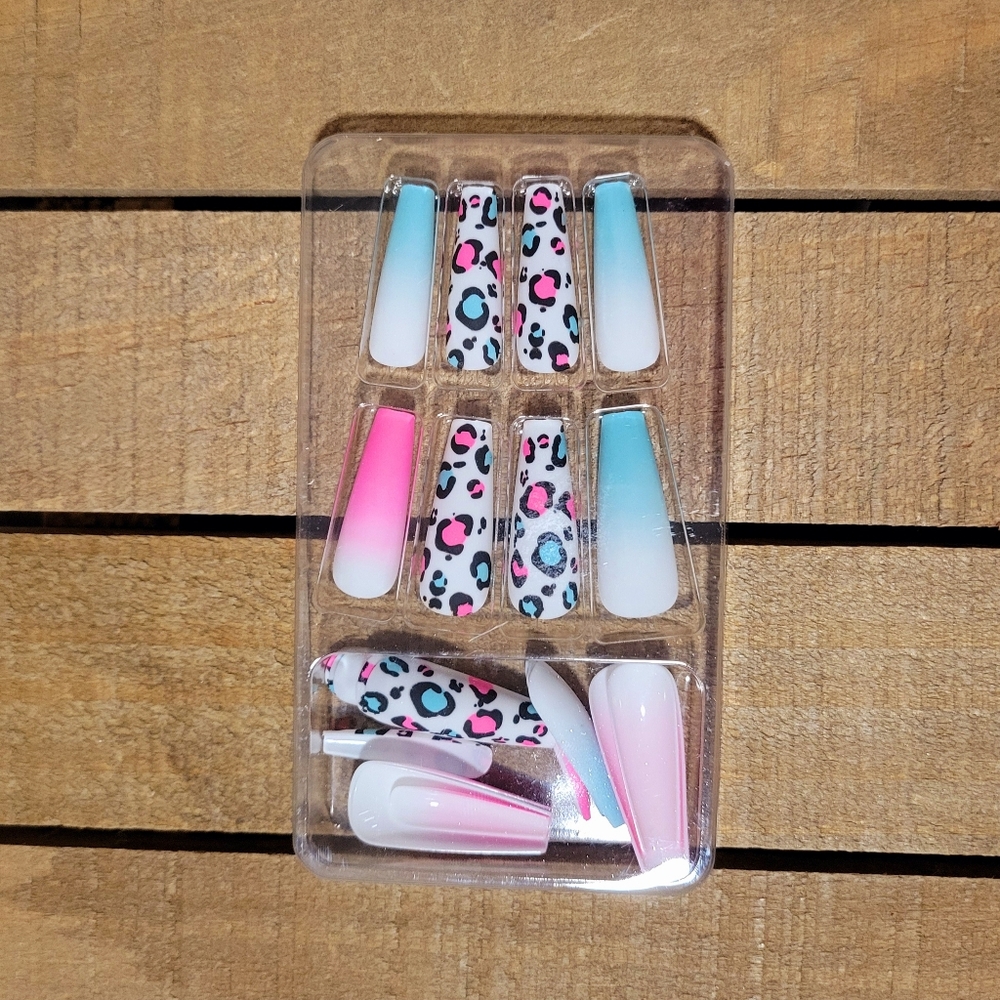 Boutique Press On Nails